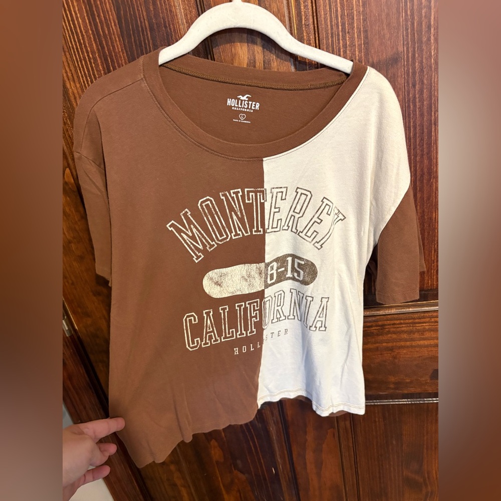 Hollister Monterey California brown and white shirt tee size large